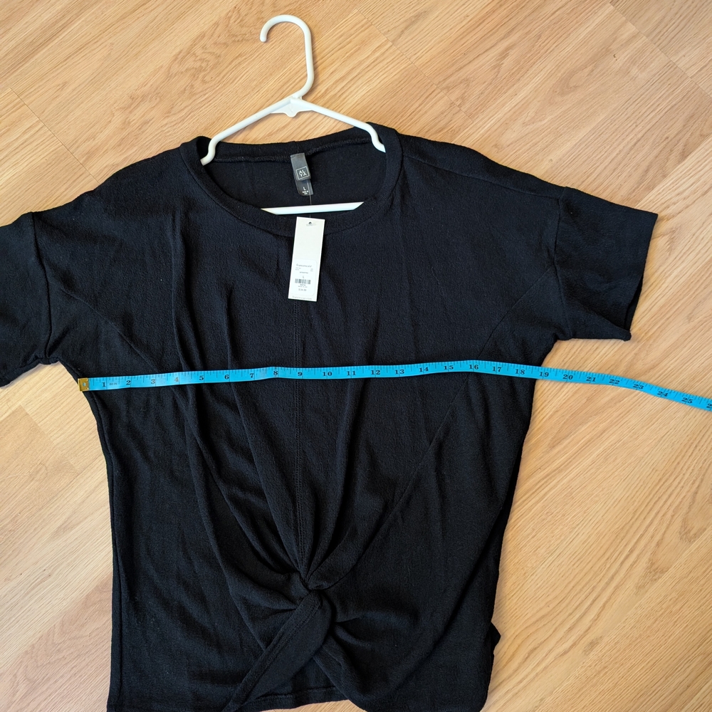 NWT Francesca's Black Front Knot Top - Picture 7 of 8